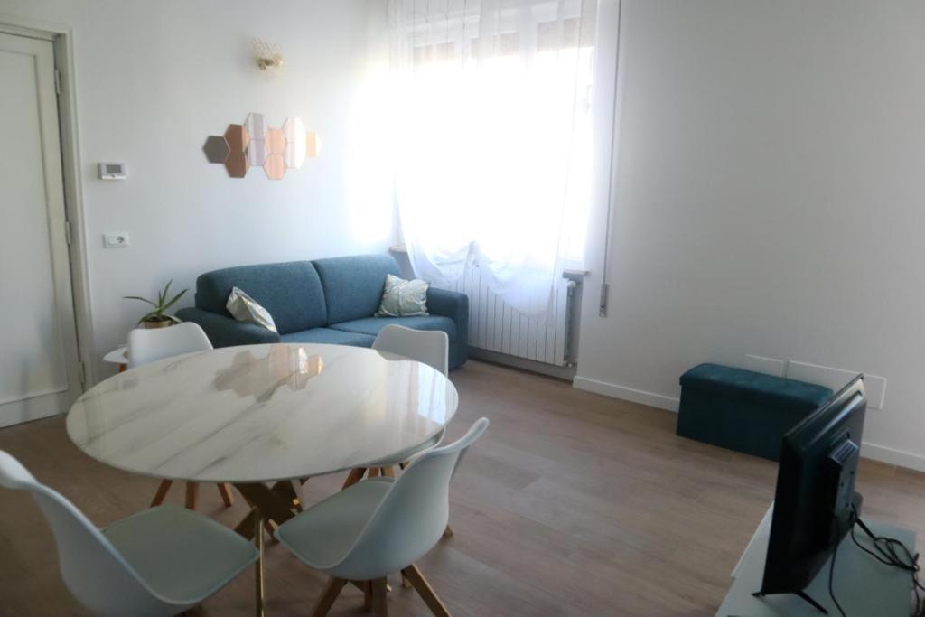 Santa Maria Novella - Golden Lily Florence, City Center Apartment Eksteriør bilde